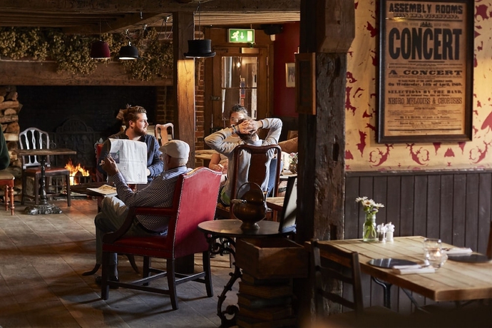 Imagen del bar/restaurante del Hotel The Bell in Ticehurst. Foto 2