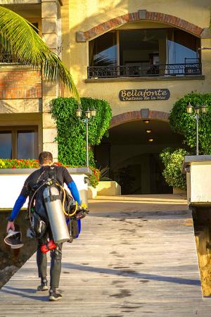 Imagen de los interiores del Hotel The Bellafonte - Luxury Oceanfront. Foto 6