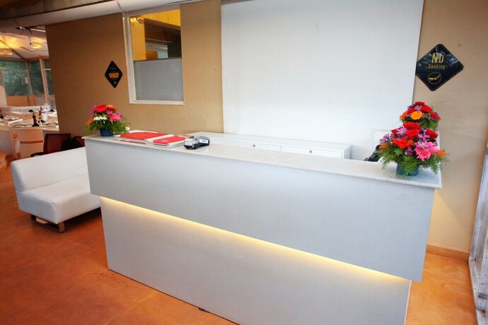Imagen de los interiores del Hotel The Belmonte Suites By Ace. Foto 30