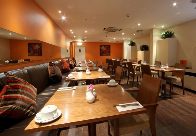 Imagen del bar/restaurante del Hotel The Belson Brussels, a Tribute Portfolio Hotel. Foto 4