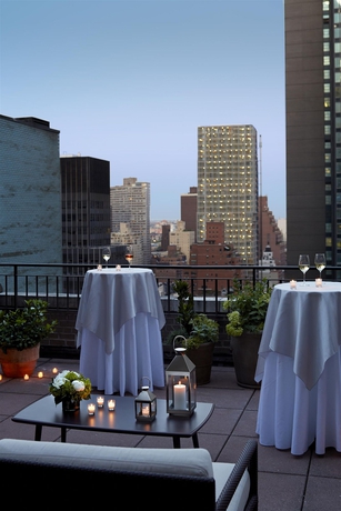 Imagen de los exteriores del Hotel The Benjamin Royal Sonesta New York. Foto 11