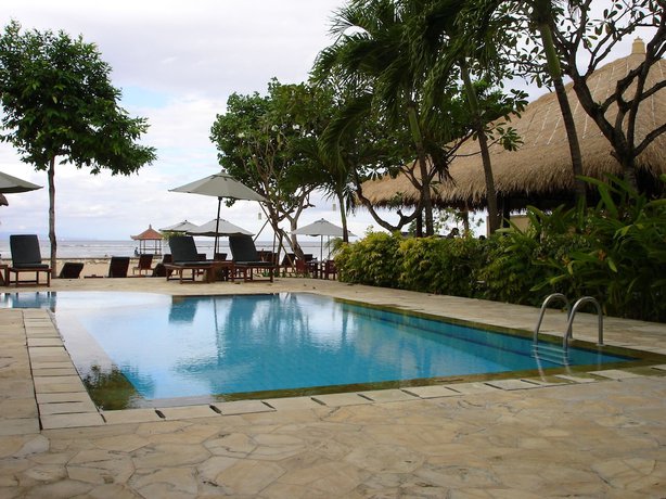 Imagen general del Hotel The Benoa Beach Front Villas and Spa. Foto 3