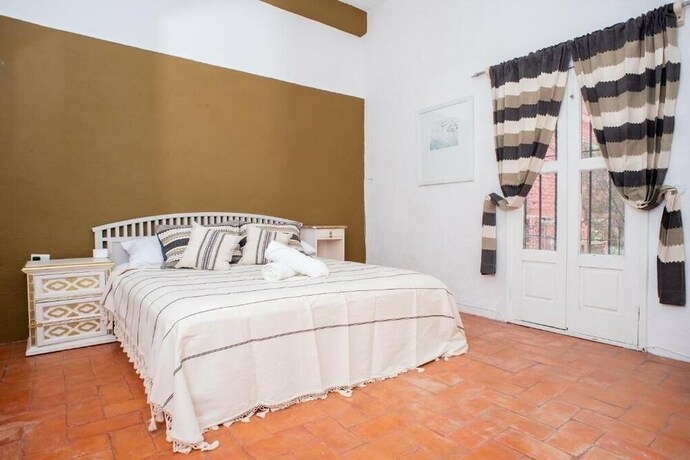 Imagen de la habitación del Hotel The Bersal House. Foto 20