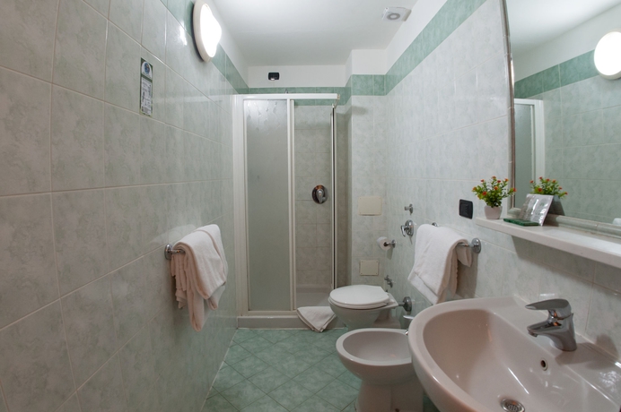 Imagen de la habitación del Hotel The Best. Foto 9