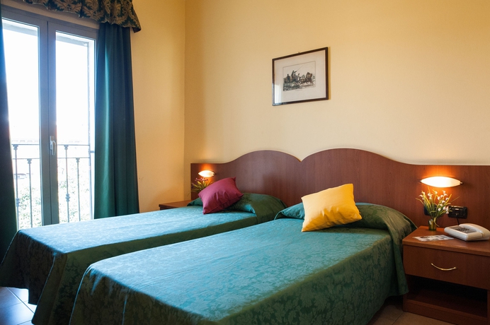 Imagen de la habitación del Hotel The Best. Foto 13