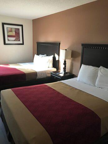 Imagen general del Hotel The Best Inn and Suites. Foto 1
