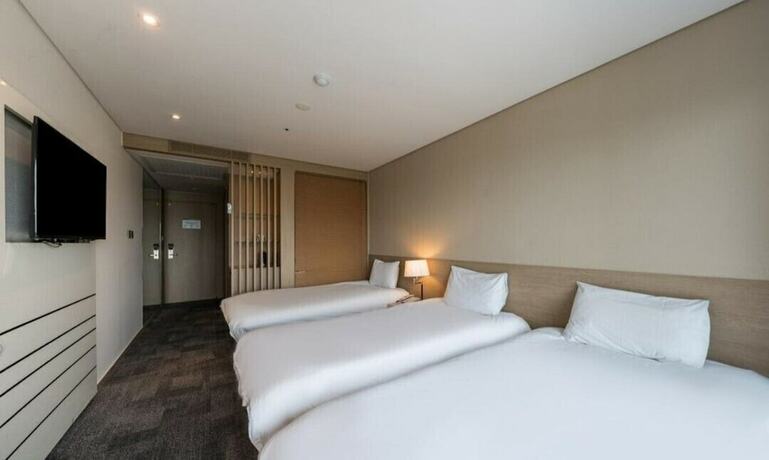 Imagen de la habitación del Hotel The Best Jeju Seongsan. Foto 35