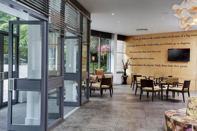 Imagen de los interiores del Hotel The Best Western Plus Epping Forest. Foto 13