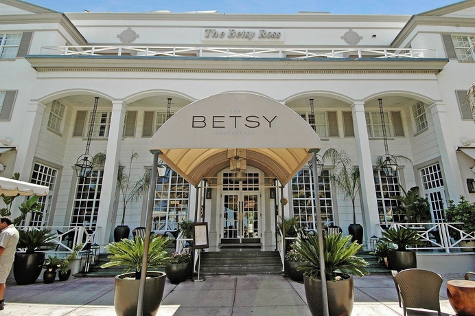 Imagen de los exteriores del Hotel The Betsy - South Beach. Foto 11
