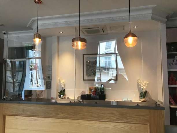 Imagen de los interiores del Hotel The Beverley Hotel. Foto 15