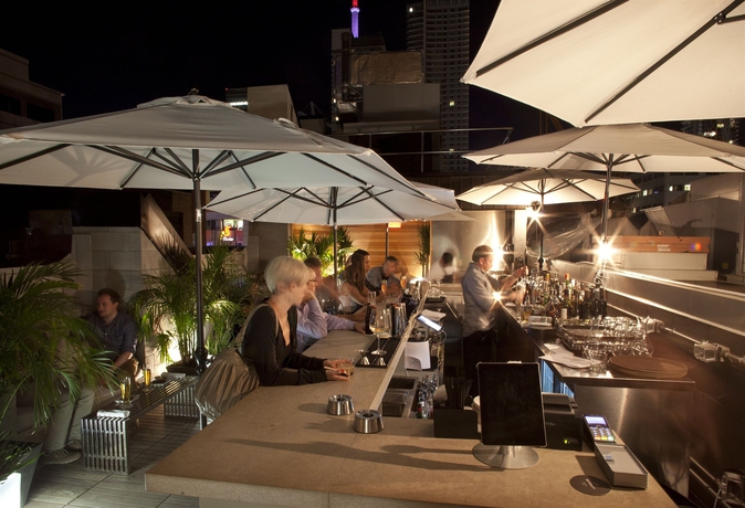 Imagen del bar/restaurante del Hotel The Beverley, Toronto. Foto 5