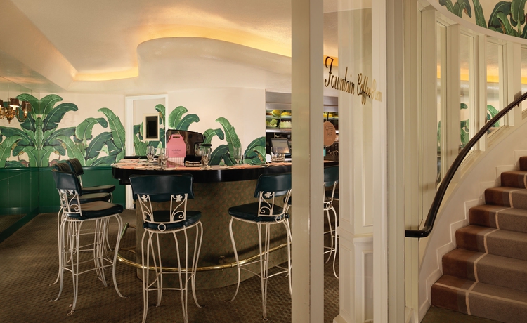 Imagen del bar/restaurante del Hotel The Beverly Hills. Foto 4