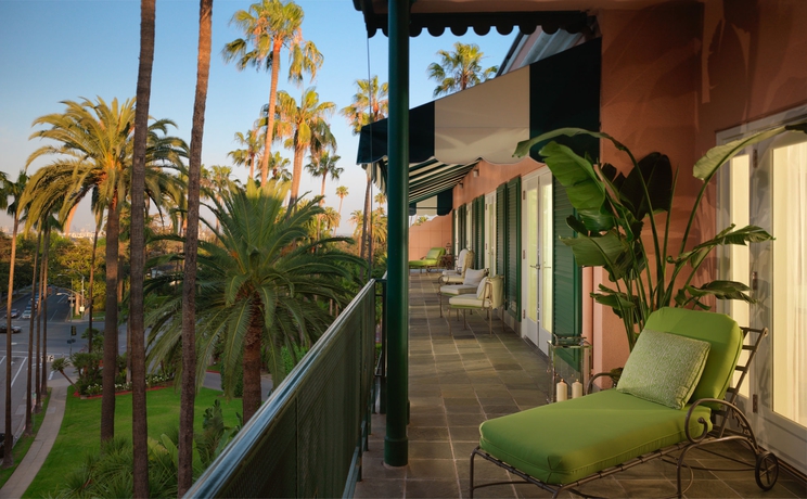 Imagen de la habitación del Hotel The Beverly Hills. Foto 11