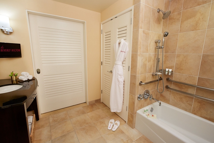 Imagen de la habitación del Hotel The Beverly Hilton. Foto 12