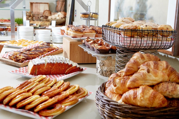 Imagen del bar/restaurante del Hotel The Beverly Hilton. Foto 5