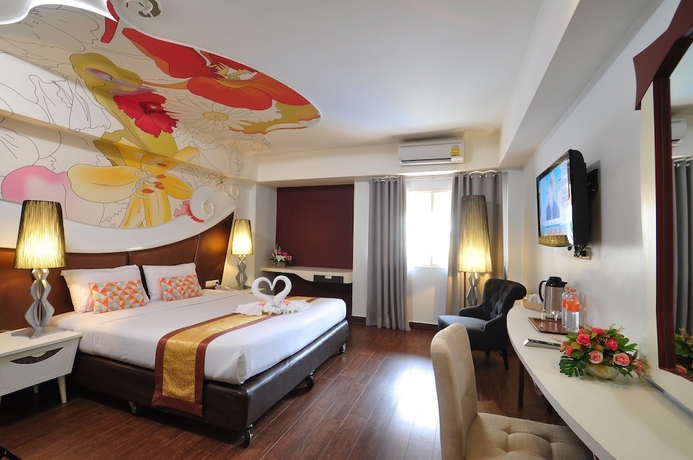 Imagen de la habitación del Hotel The Beverly Pattaya. Foto 15