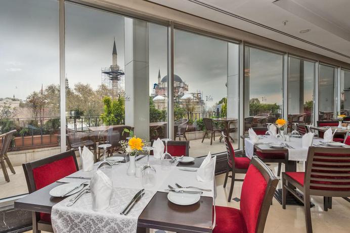 Imagen del bar/restaurante del Hotel The Beyaz Saray and Spa. Foto 3