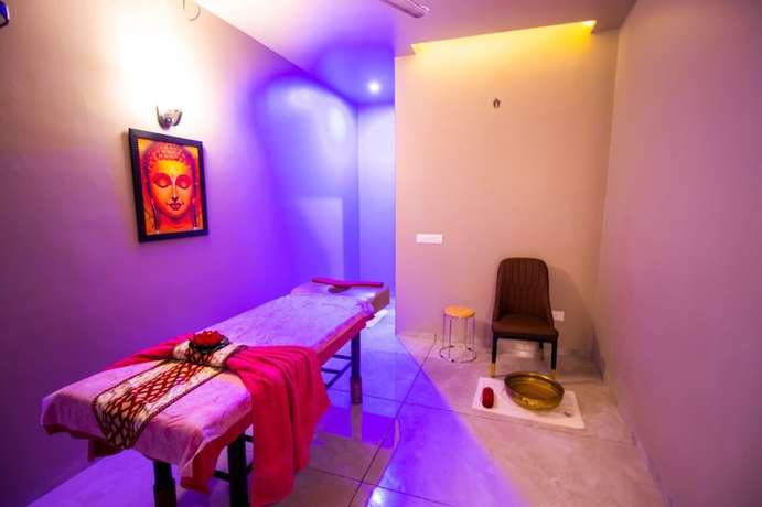 Imagen de los interiores del Hotel The Bhagwati Resort. Foto 16