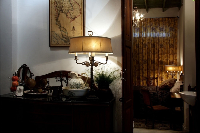 Imagen de los interiores del Hotel The Bhuthorn Bed and Breakfast. Foto 19