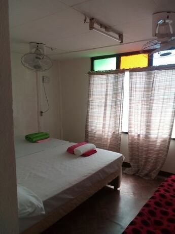 Imagen de la habitación del Hotel The Biggies Inn. Foto 5