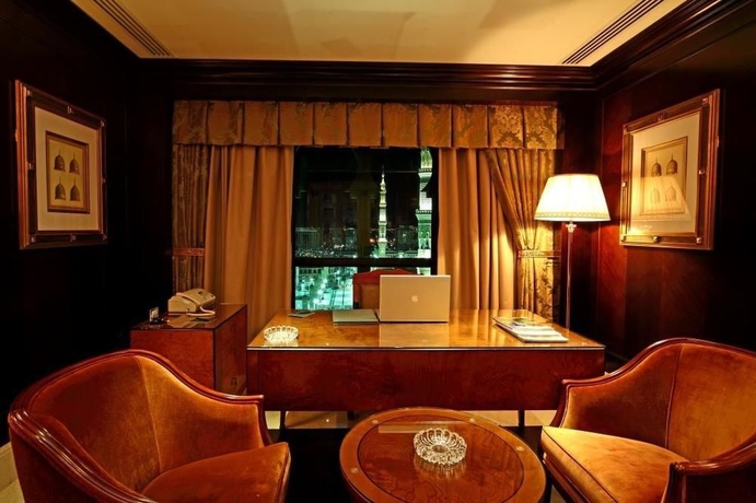 Imagen de los interiores del Hotel The Biltmore Al Madinah. Foto 9