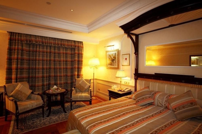 Imagen de los interiores del Hotel The Biltmore Al Madinah. Foto 16