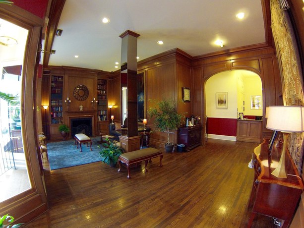 Imagen de los interiores del Hotel The Biltmore Greensboro. Foto 16