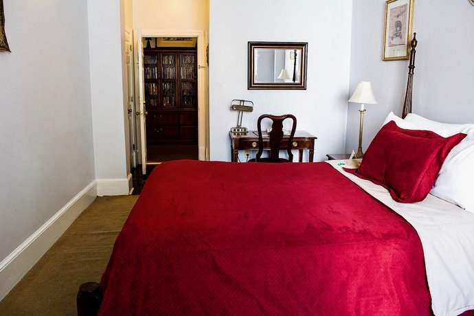 Imagen de la habitación del Hotel The Biltmore Greensboro. Foto 11