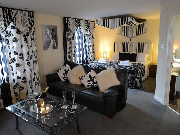 Imagen de la habitación del Hotel The Birley Arms. Foto 12