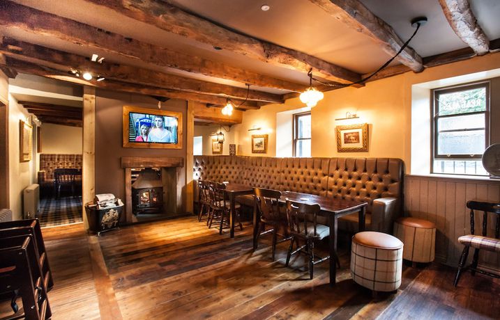 Imagen del bar/restaurante del Hotel The Black Bull. Foto 8