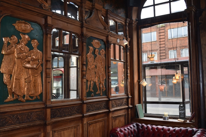 Imagen de los interiores del Hotel The Black Lion, Hampstead. Foto 15