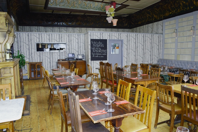 Imagen del bar/restaurante del Hotel The Black Lion, Hampstead. Foto 3