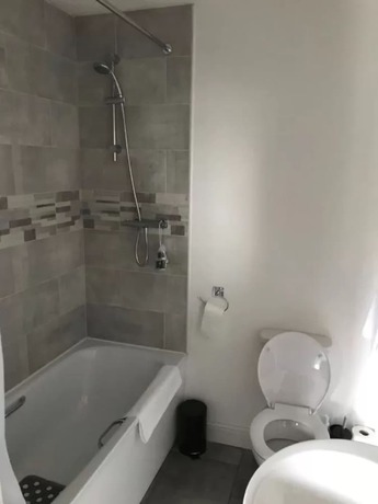 Imagen de la habitación del Hotel The Black Lion Royal. Foto 9