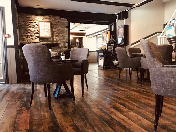 Imagen de los interiores del Hotel The Black Lion Royal. Foto 15