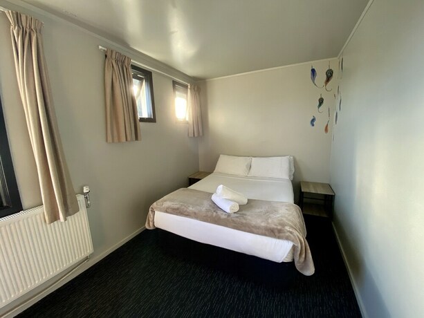 Imagen de la habitación del Hotel The Black Sheep Backpackers. Foto 14