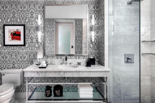 Imagen de la habitación del Hotel The Blackstone, Autograph Collection. Foto 17