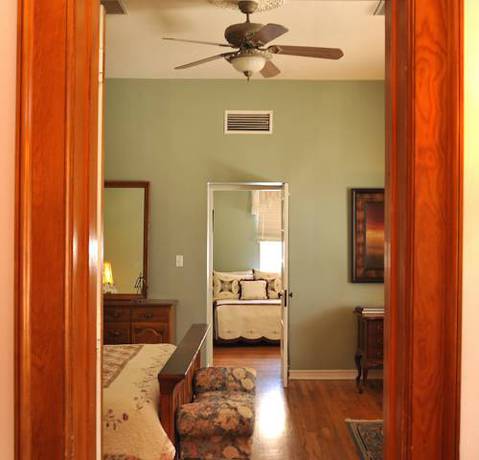 Imagen de la habitación del Hotel The Blenman Inn. Foto 5
