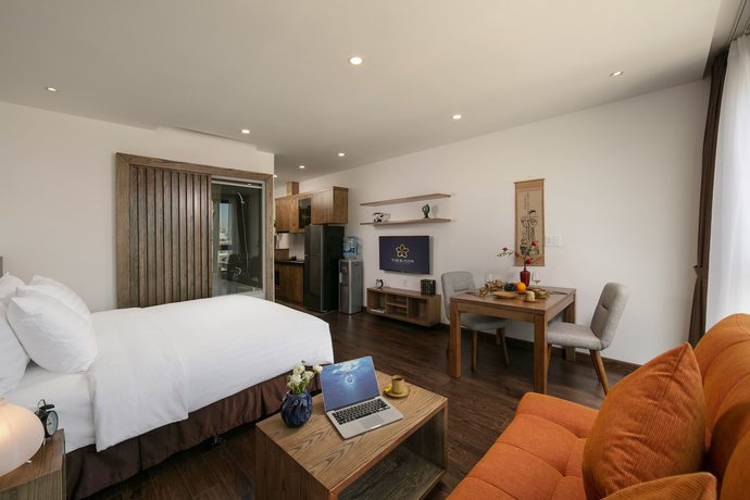 Imagen de la habitación del Hotel The Bloom Pham Viet Chanh - Modern Living Space In Saigon. Foto 3