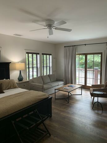 Imagen de la habitación del Hotel The Blowing Rock Manor. Foto 12