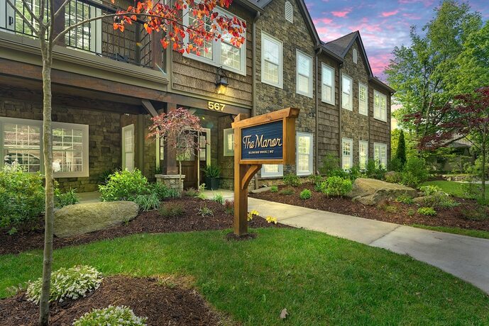 Imagen general del Hotel The Blowing Rock Manor. Foto 4