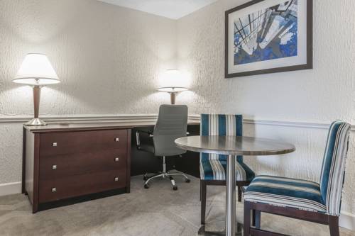 Imagen de la habitación del Hotel The Blu Blue Ash Cincinnati, Ascend Collection. Foto 9