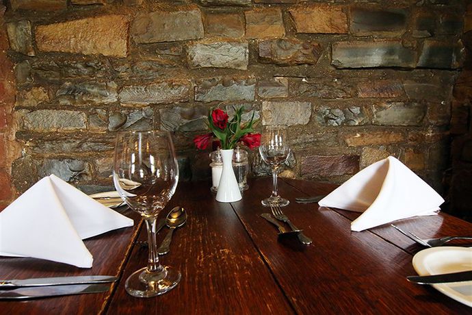 Imagen del bar/restaurante del Hotel The Blue Boar. Foto 5