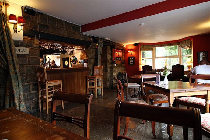 Imagen del bar/restaurante del Hotel The Blue Boar. Foto 6