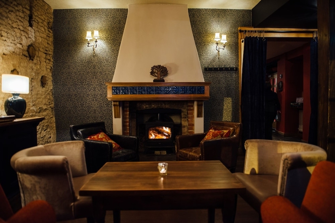 Imagen del bar/restaurante del Hotel The Blue Boar, Witney, Oxfordshire - Acorn Pubs. Foto 2