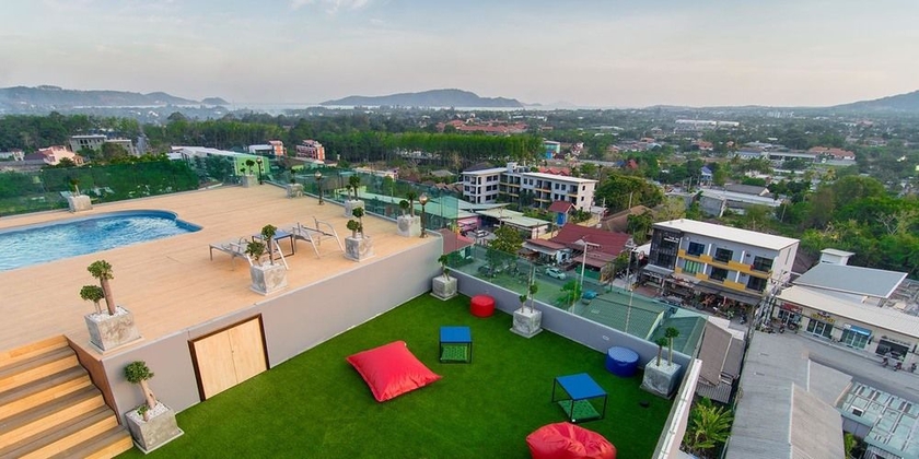 Imagen de los exteriores del Hotel The Blue. Foto 13