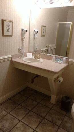 Imagen de la habitación del Hotel The Blue Heron Inn. Foto 12