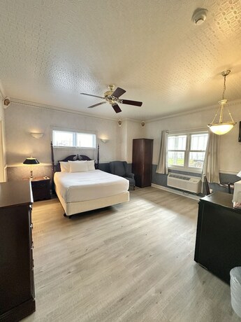 Imagen de la habitación del Hotel The Blue Heron Inn. Foto 17