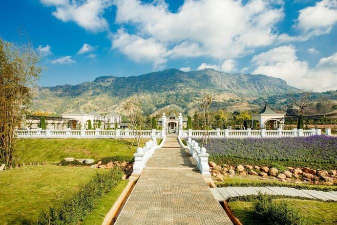 Imagen de los exteriores del Hotel The Blue Sky Resort @ Khao Kho. Foto 13