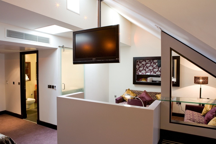 Imagen de los interiores del Hotel The Bluebell. Foto 11