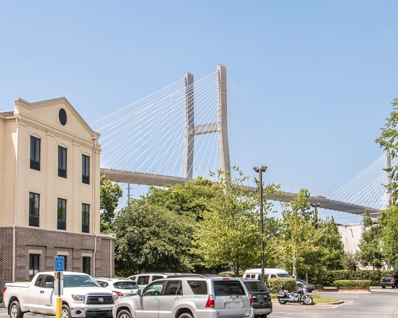 Imagen de los exteriores del Hotel The Bluff Savannah Historic, Tapestry Collection By Hilton. Foto 9